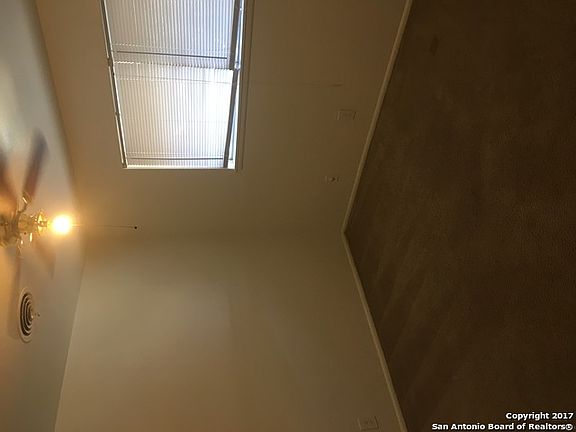 5th image of 10017 Sahara Dr