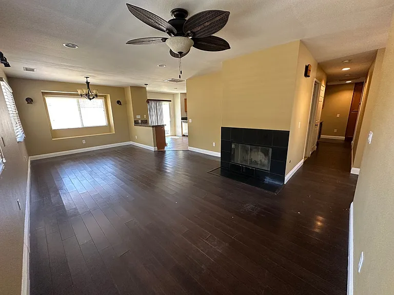 5216 Verenda Ave — Photo 7