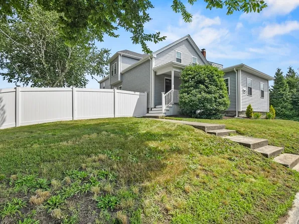 262 Huttleston Ave, Fairhaven, MA 02719