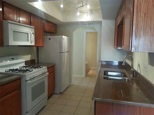 2nd image of 6706 Woodhue Dr