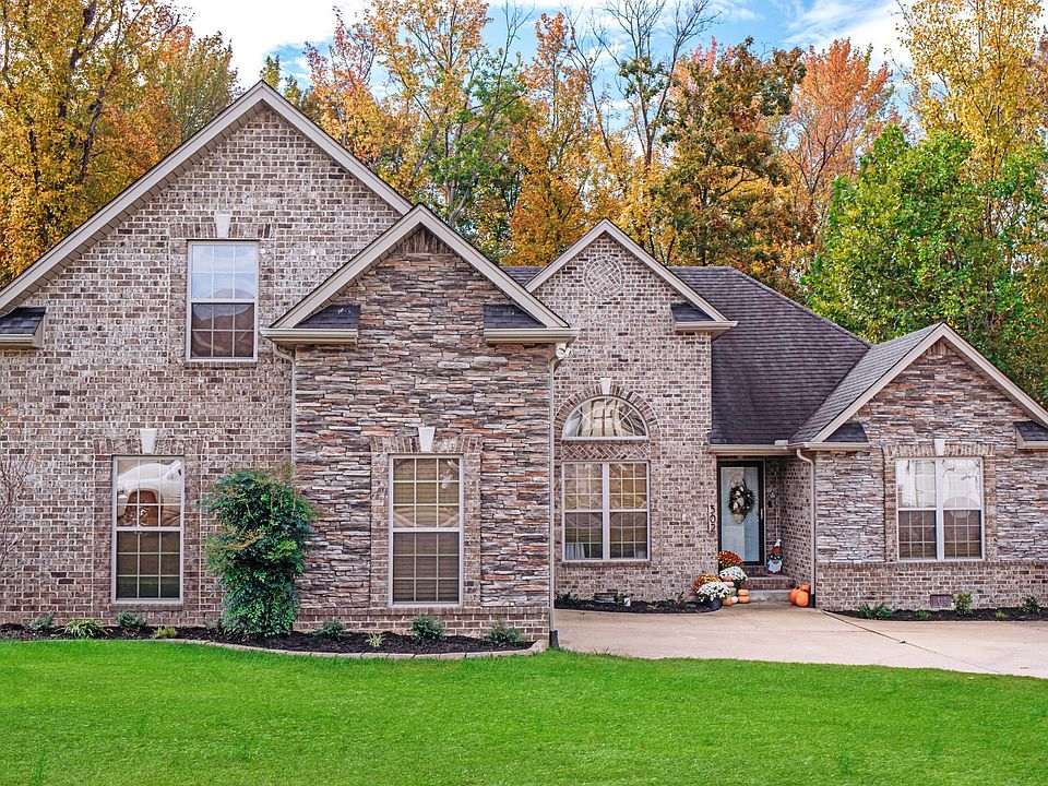 1st image of 302 Artesa Dr