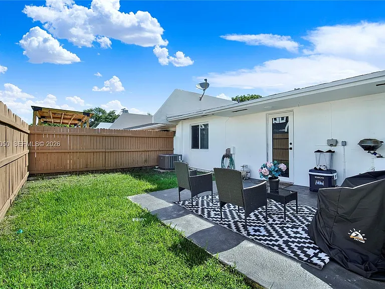 4260 SW 68th Ct — Photo 19