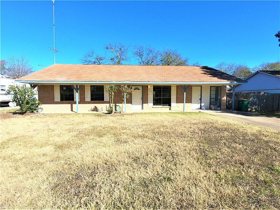 1st image of 1032 Lindsey Cir