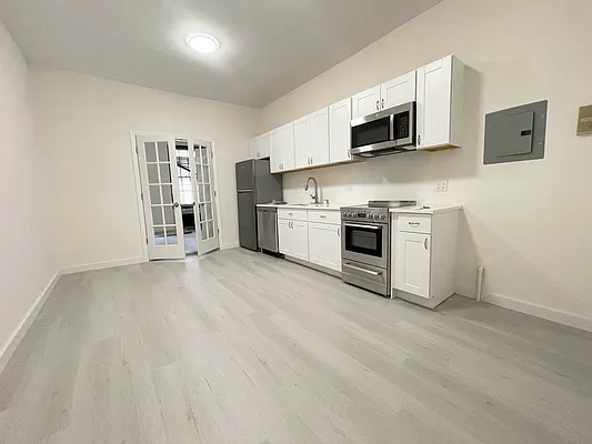 Rented by Douglas Elliman | media 23