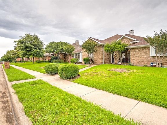 3rd image of 4018 Virginia Pine Dr
