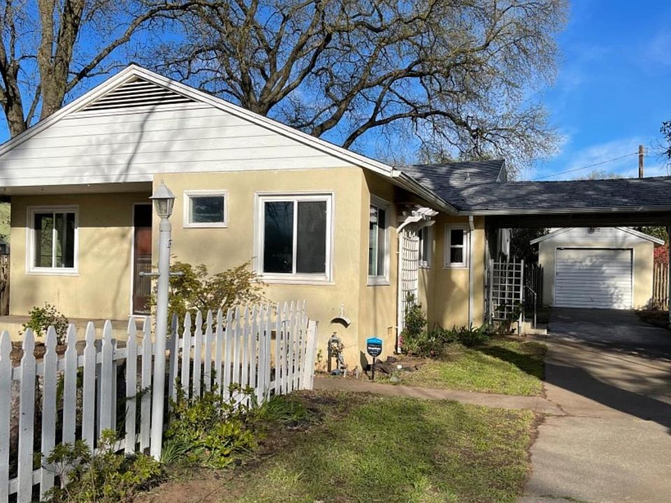 2nd image of 3246 Palmer St