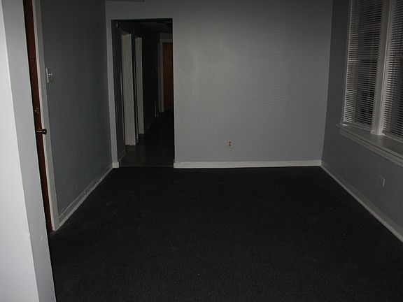 4th image of 3509 W Franklin Blvd #2