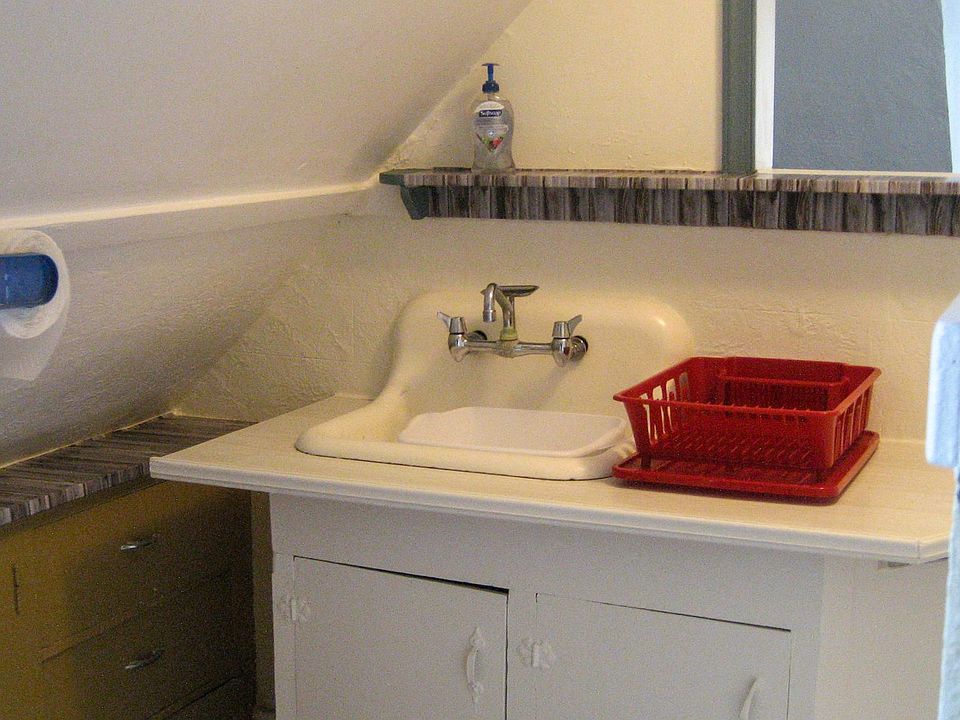 2nd image of 103 W Wabasha St APT 33