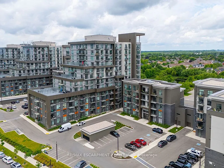 470 Dundas St E #314 — Photo 1