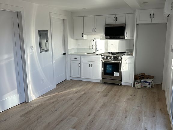 5th image of 8440 Alburtis Ave Unit A