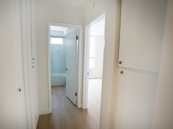5th image of 915 3rd St APT 109