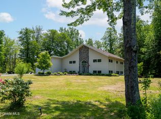 12 Davids Ln, Burnt Hills, NY 12027