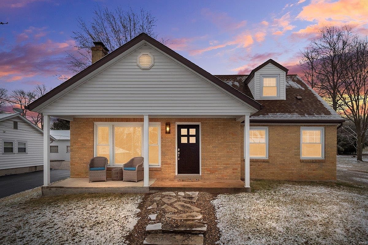 510 N Moore St, Waterloo, IL 62298 | Zillow