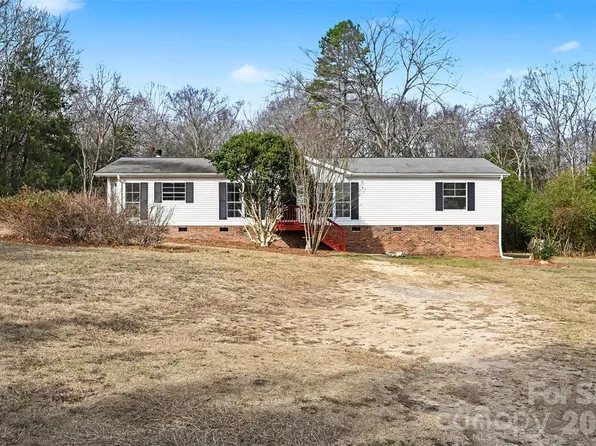 137 Cedar Grove Rd, Clover, SC 29710