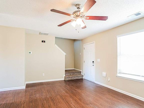 4th image of 404 Glencroft Dr