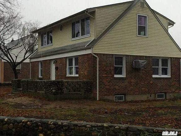 2nd image of 5 Monaco Ave