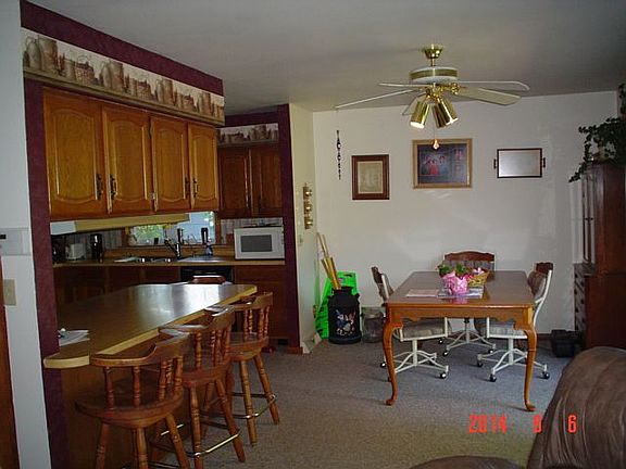 3rd image of 303 Smith Dr