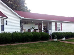 28 Sidney Baird Rd, Bradford, TN 38316