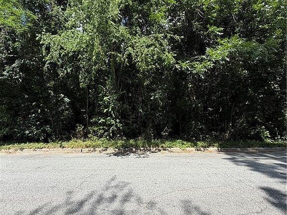 5th image of 1007 Beaumont Avenue