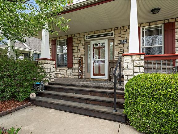 3rd image of 1680 Southview Dr