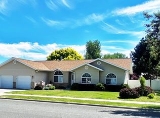 985 Lund Ln, Baker City, OR 97814