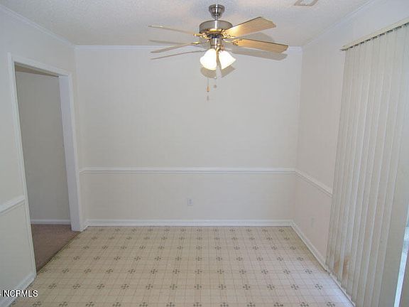 5th image of 3951 Sterling Pointe Dr Unit Ooo5