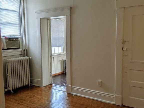 5th image of 1382 S 1st St APT 5