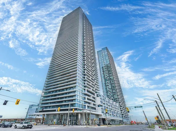 950 Portage Pkwy #5608, Vaughan, ON L4K 4Z4