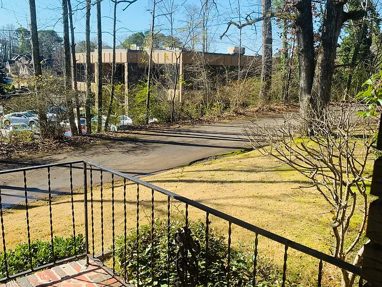 3930 Montclair Rd — Photo 8