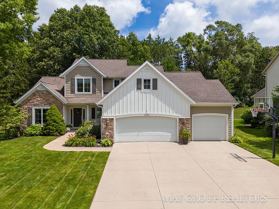1st image of 2880 Coppergrove Dr NE