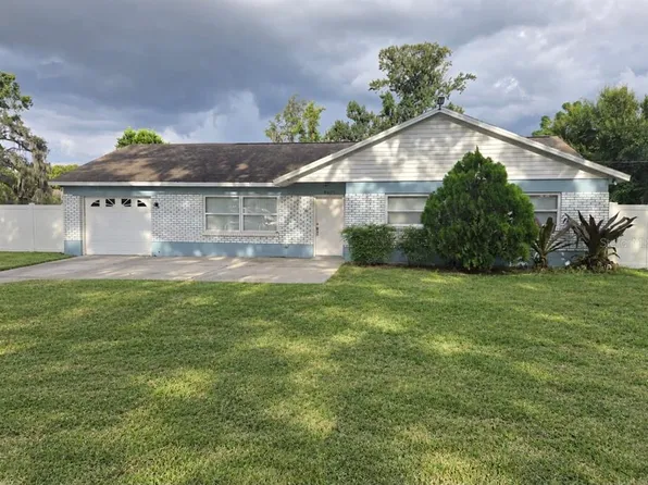 8601 TWIN LAKES BOULEVARD, TAMPA, FL 33614