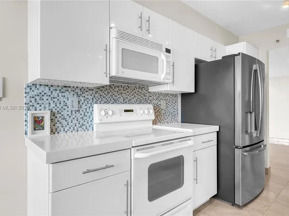 3600 Yacht Club Dr APT 1804, Aventura, FL 33180