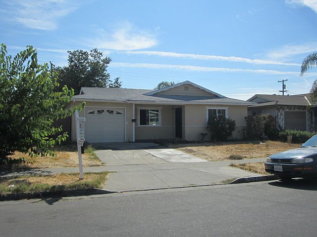 1st image of 2742 Chopin Ave