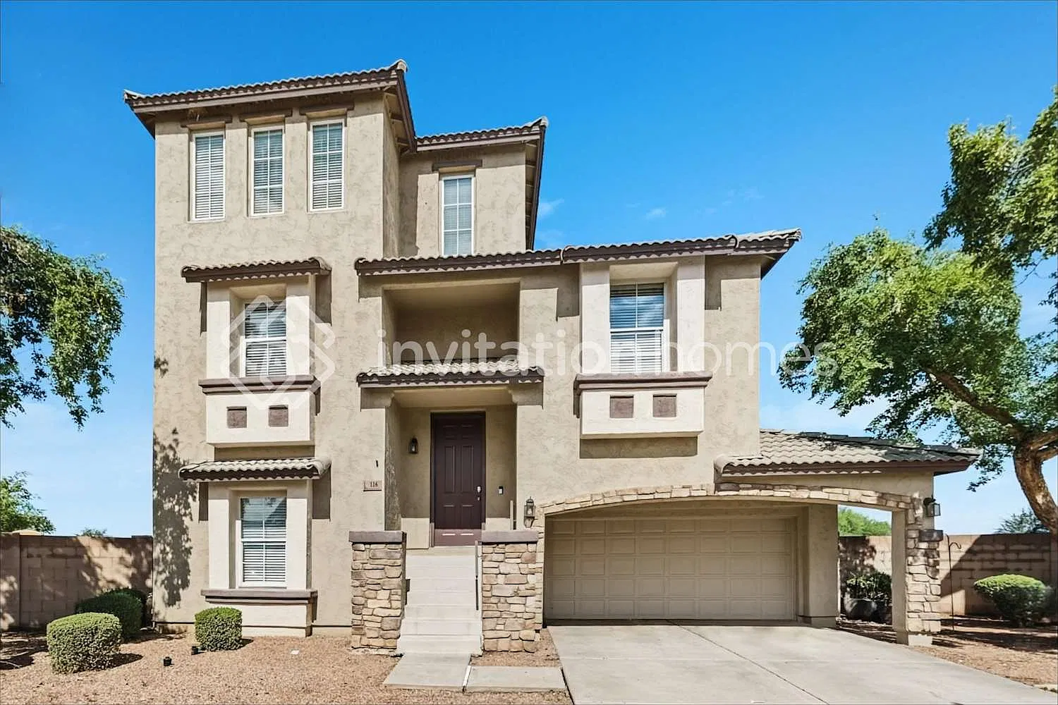 116 N 66th Ln Phoenix, AZ 85043 — Photo 1