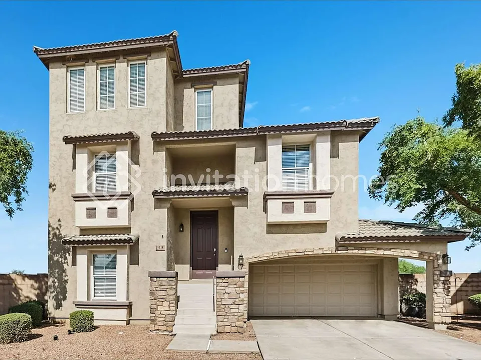 116 N 66th Ln