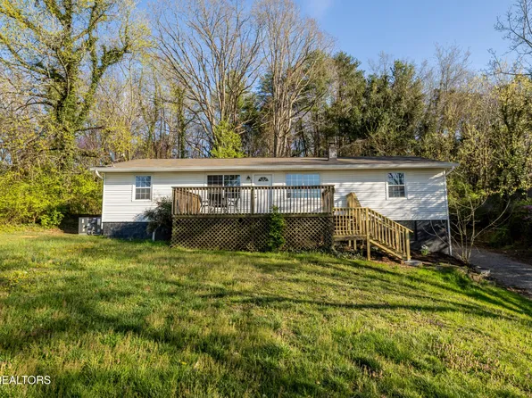 621 Wallace Harris Ave, Maryville, TN 37801