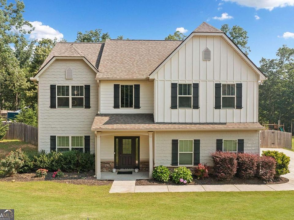 1st image of 13 Four Feathers Ln