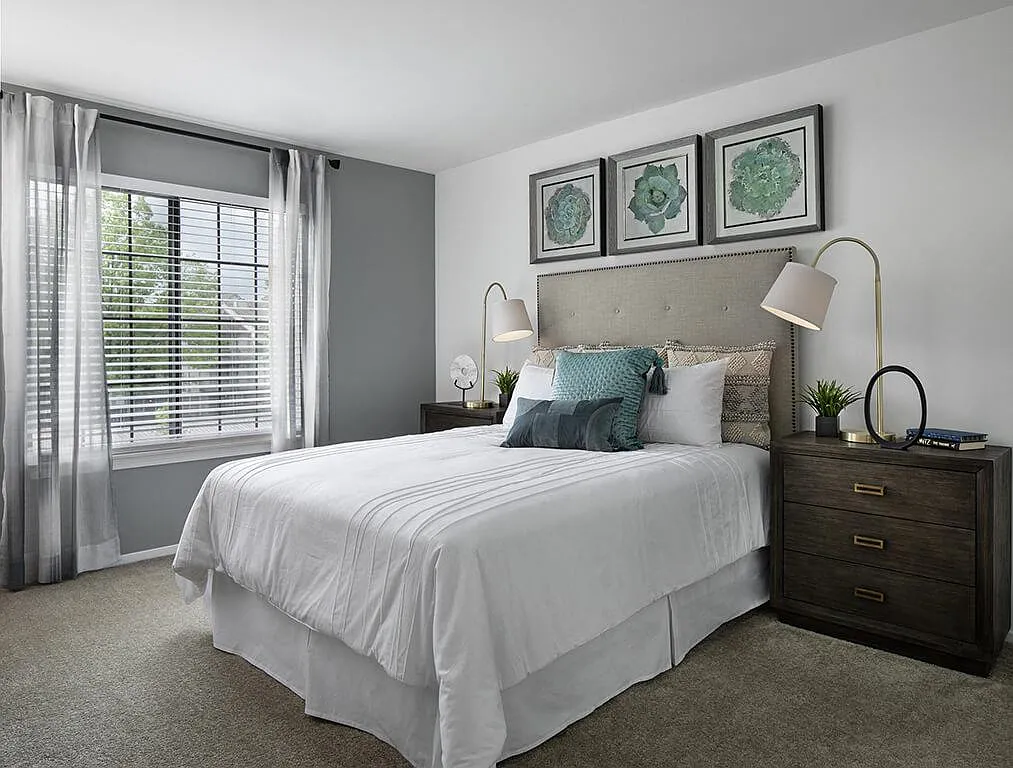 River Oaks Apartments of Rochester Hills — Photo 3
