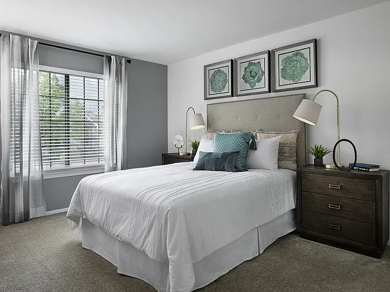 River Oaks Apartments of Rochester Hills — Photo 3