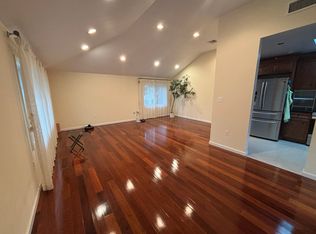 20434 47th Ave Floor 2, Bayside, NY 11361