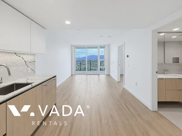 2135 Springer Ave #4001, Burnaby, BC V5B 3K3