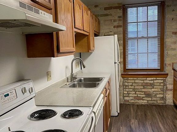 4th image of 134 Main St #120