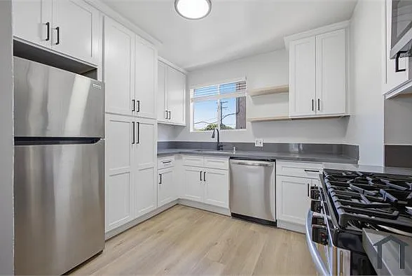 4234 Degnan Blvd #L — Photo 4