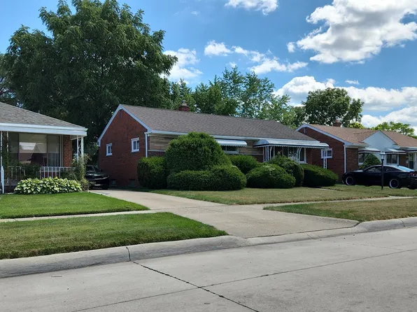 25184 Collingwood St, Roseville, MI 48066