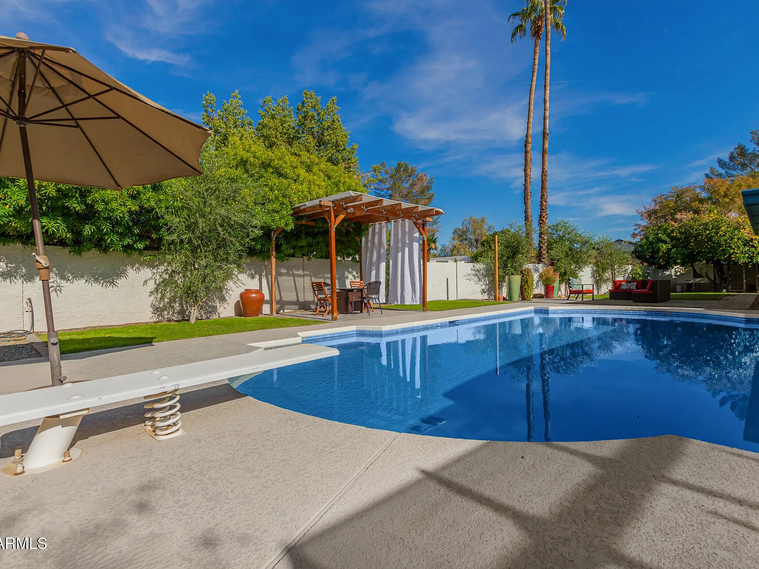 4 bed, 2.0 bath, 2312 sqft, $5,600 — Photo 3