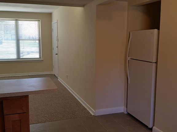 4th image of 8327 Delmar Blvd APT 1E