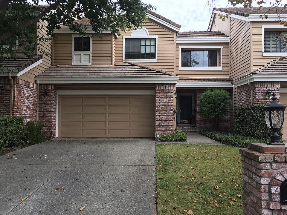 1st image of 138 Kingswood Cir