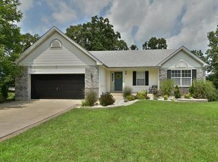 147 Choctaw Dr, Wentzville, MO 63385