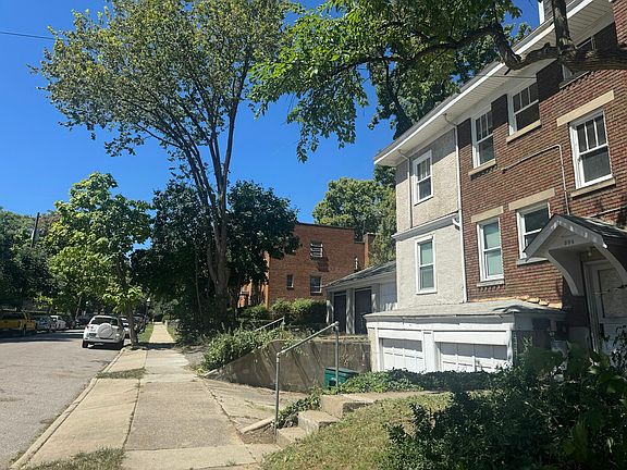 3rd image of 3431 Telford St #3-334