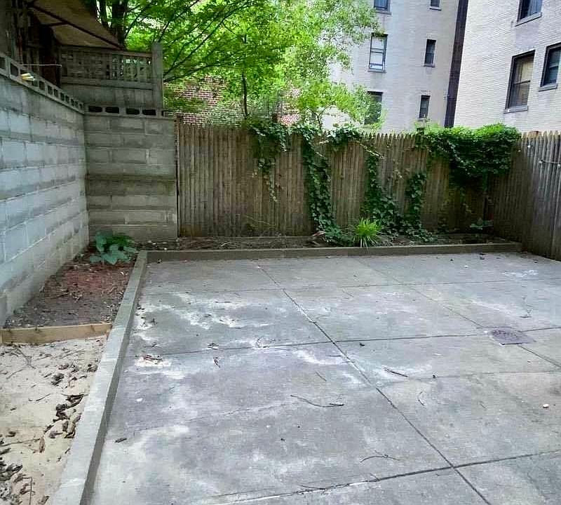 1st image of 318 W 105th St APT 1B